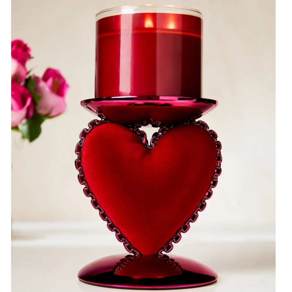 Bath Body Works Ruffled Red Heart Cushion Elegant Candle Holder Pedestal NEW